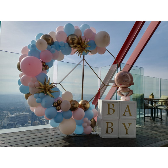 Gender Reveal Garland & Boxes Setup