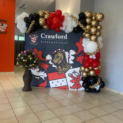 Garland over 2x2m Banner (Banner must be your own)